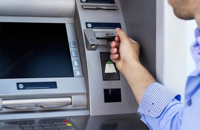 معرفة رصيد حسابك بالبنك الأهلي المصري عبر ماكينات الصراف