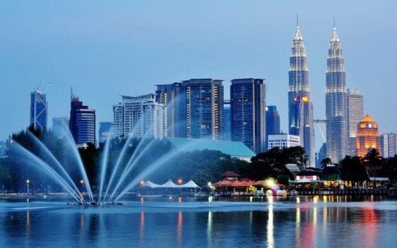 ميزات السفر إلى ماليزيا