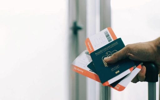 شروط إصدار تصريح دخول إلى الإمارات للمقيمين